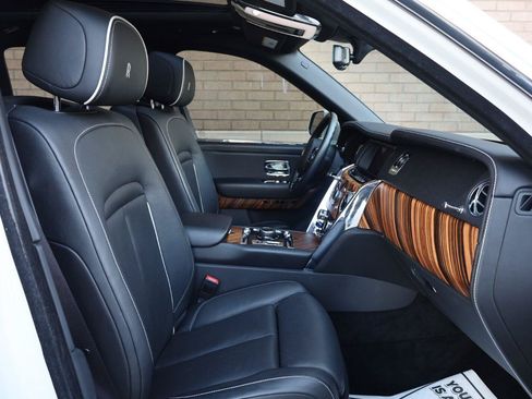 Used 2019 Rolls-Royce Cullinan AWD/4WD image 38