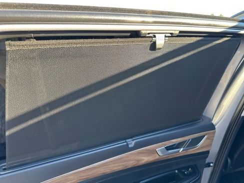 Used 2024 Volkswagen Atlas SE image 37