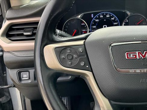 Used 2022 GMC Acadia Denali w/ Denali Technology Package FWD image 22