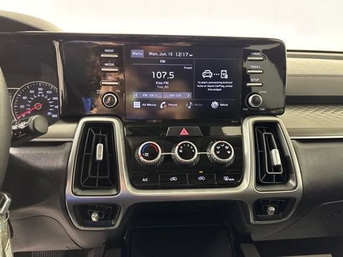 Used 2021 Kia Sorento LX FWD image 10
