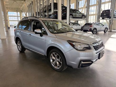 Used 2017 Subaru Forester 2.5i Touring AWD/4WD image 1