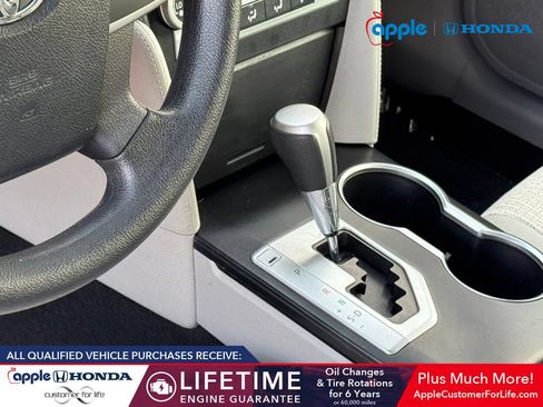 Used 2014 Toyota Camry LE FWD image 13