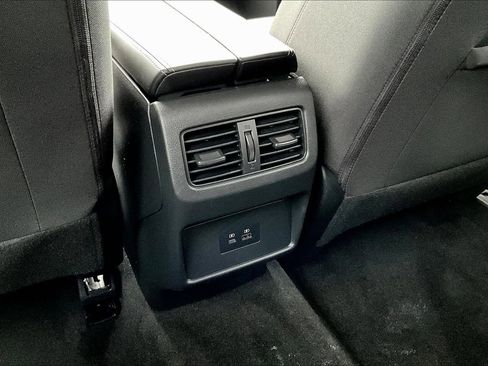 Used 2023 Nissan Rogue SV AWD/4WD image 10