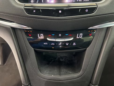 Used 2020 Cadillac XT5 Premium Luxury FWD image 17