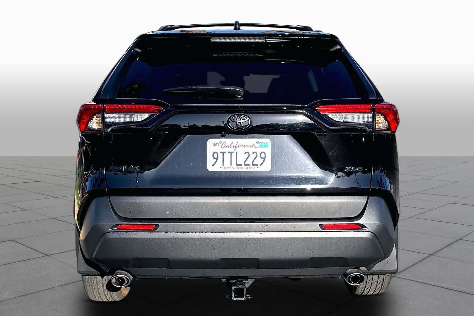 Certified 2025 Toyota RAV4 XLE w/ Convenience Package FWD image 4