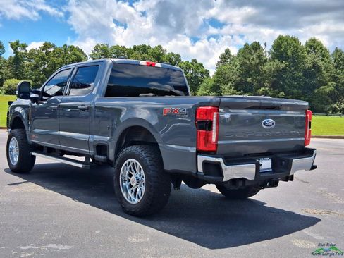 Used 2026 Ford F250 Lariat AWD/4WD image 3
