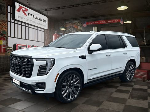 Used 2026 GMC Yukon Denali Ultimate AWD/4WD image 1