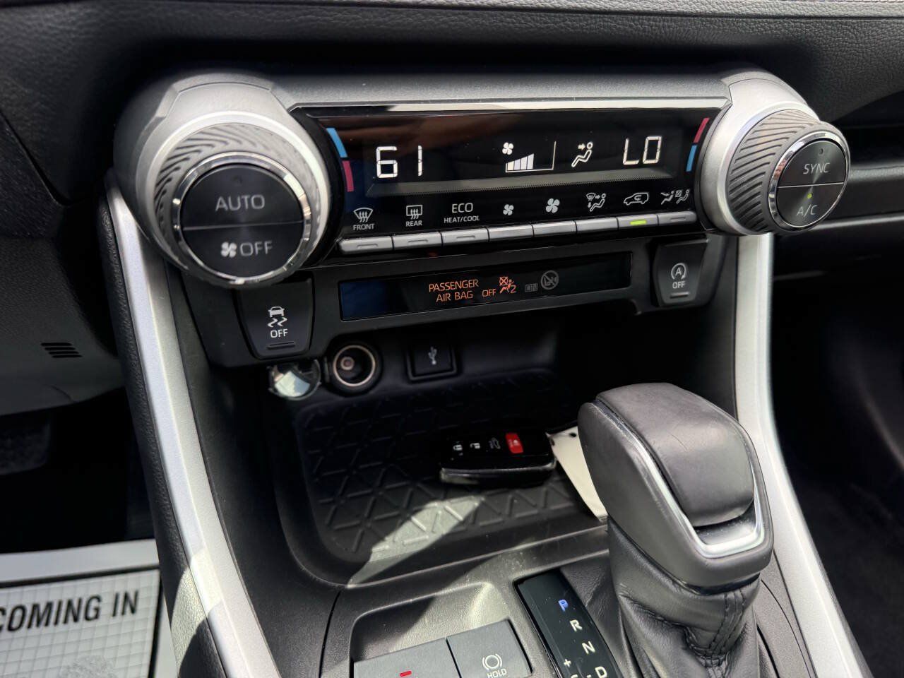 Used 2021 Toyota RAV4 XLE Premium FWD image 28