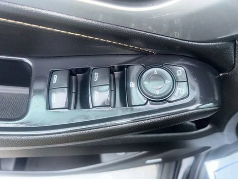 Used 2021 Chevrolet Traverse RS AWD/4WD image 19