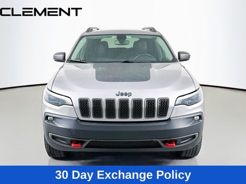 Used 2021 Jeep Cherokee Trailhawk w/ Trailer Tow Group AWD/4WD image 3