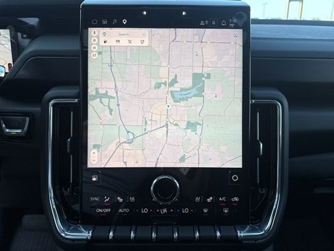New 2026 GMC Yukon Denali w/ Advanced Technology Package AWD/4WD image 11