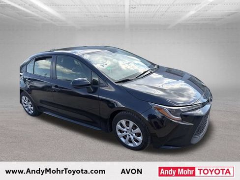Used 2020 Toyota Corolla LE FWD image 3