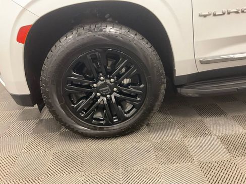 Used 2024 GMC Yukon XL SLT image 15