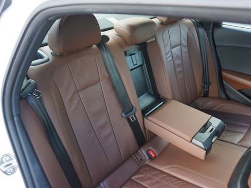 Used 2019 Audi A4 2.0T Premium image 18