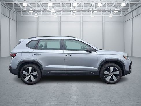 Certified 2025 Volkswagen Taos S AWD/4WD image 7