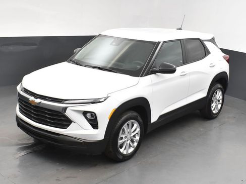 New 2025 Chevrolet TrailBlazer LS w/ LS Convenience Package image 30