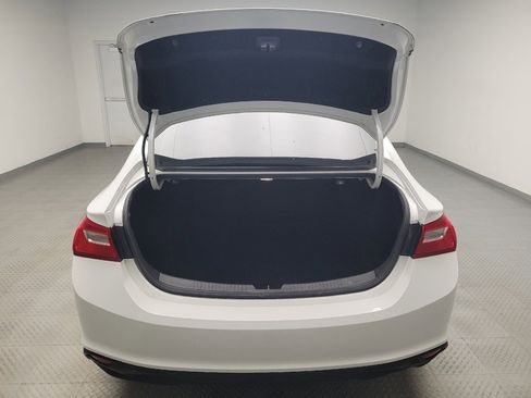 Used 2018 Chevrolet Malibu LT image 29