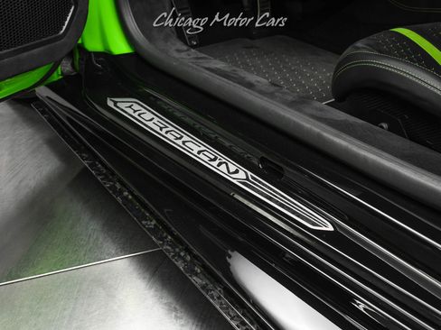 Used 2018 Lamborghini Huracan Performante image 23