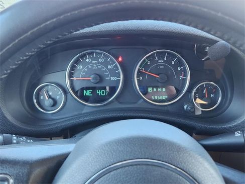 Used 2017 Jeep Wrangler Unlimited Sahara w/ Dual Top Group image 9