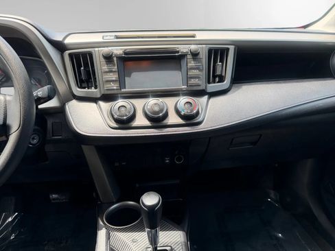 Used 2014 Toyota RAV4 LE AWD/4WD image 12