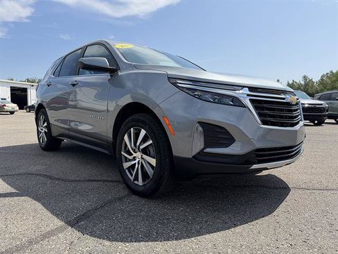 Used 2024 Chevrolet Equinox LT AWD/4WD image 5
