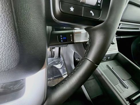 Used 2024 Hyundai Santa Fe SE FWD image 16
