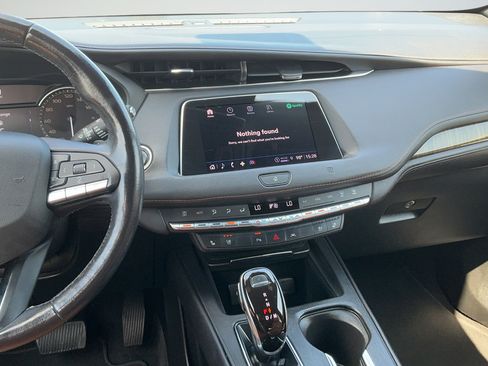 Used 2021 Cadillac XT4 Premium Luxury FWD image 5