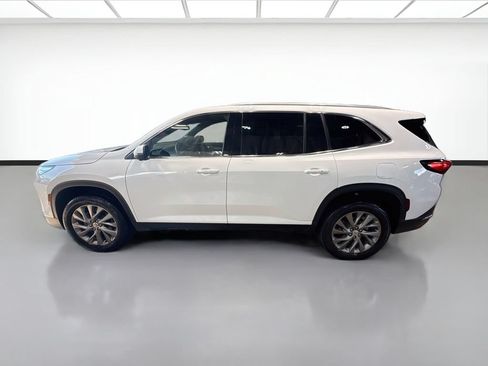 Used 2025 Buick Enclave Preferred FWD image 8