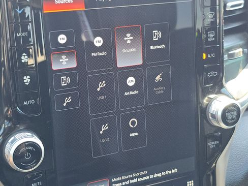 Used 2024 RAM 2500 Laramie AWD/4WD image 29