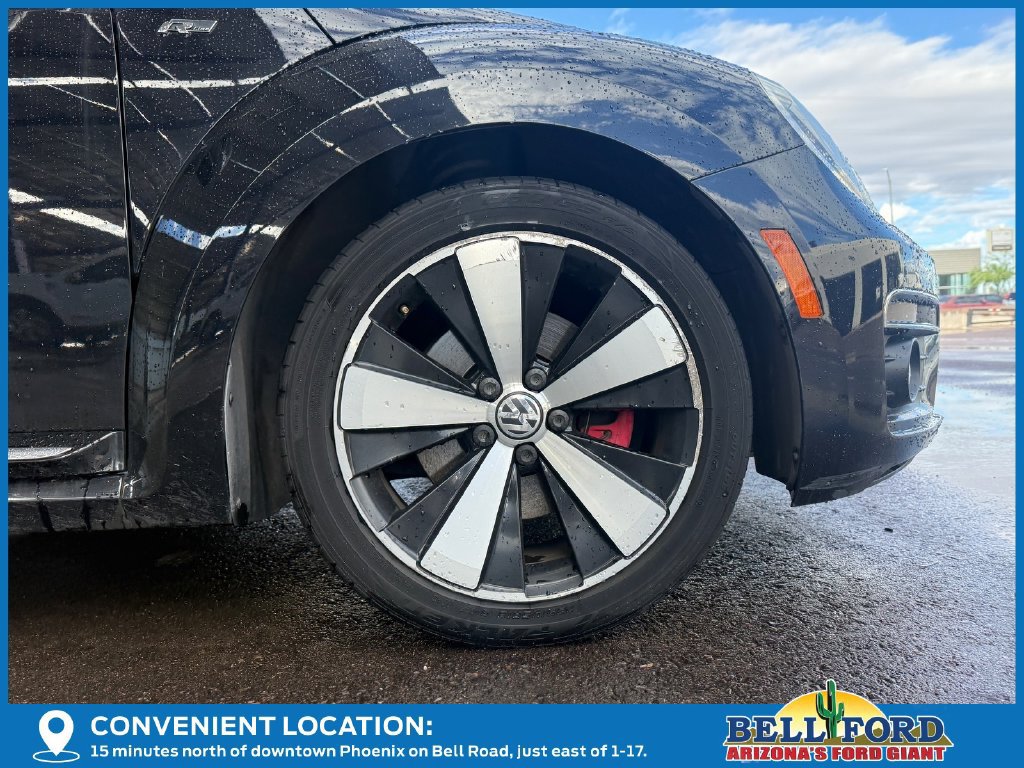 Used 2014 Volkswagen Beetle R-Line FWD image 6