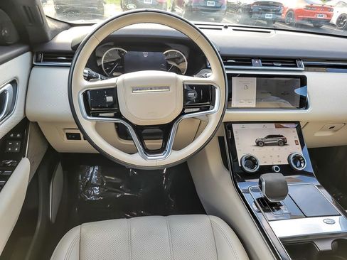 Used 2023 Land Rover Range Rover Velar HST image 11