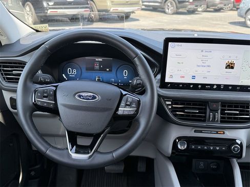 Used 2023 Ford Escape Platinum w/ Premium Technology Package image 21
