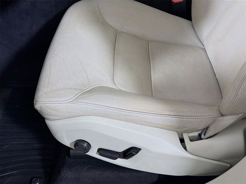 Used 2019 Volvo XC90 T6 Momentum w/ Advanced Package image 22