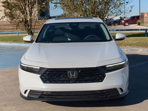 Certified 2024 Honda Accord EX image 9