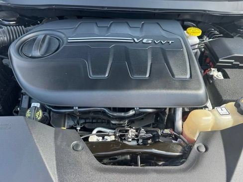 Used 2022 Jeep Cherokee Trailhawk w/ Premium Leather Package AWD/4WD image 30