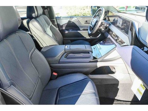 New 2026 INFINITI QX80 4WD w/ Sport Exterior Package image 15