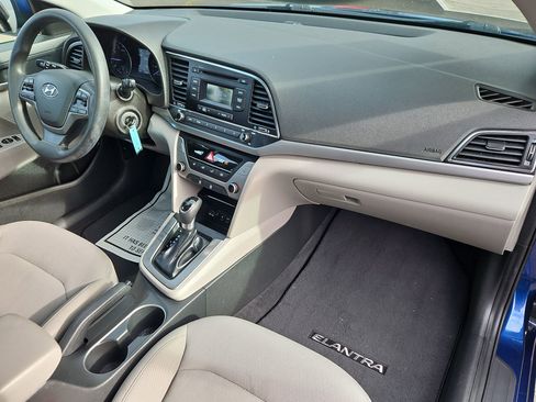 Used 2018 Hyundai Elantra SE image 29