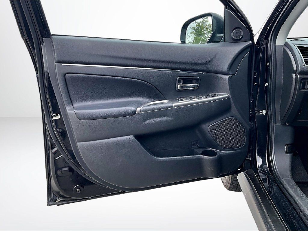 Used 2024 Mitsubishi Outlander Sport AWD image 24