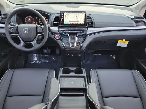 New 2026 Honda Odyssey Touring image 14