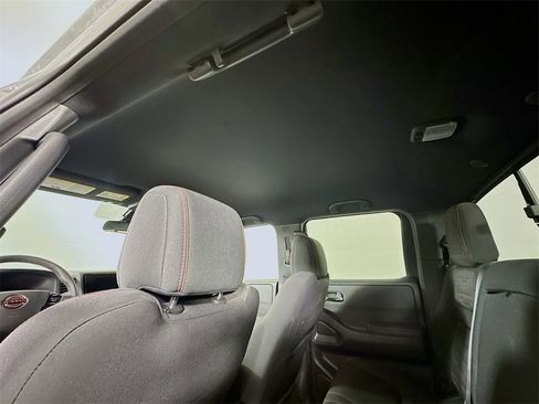 Used 2022 Nissan Frontier Pro-X w/ Technology Package image 13