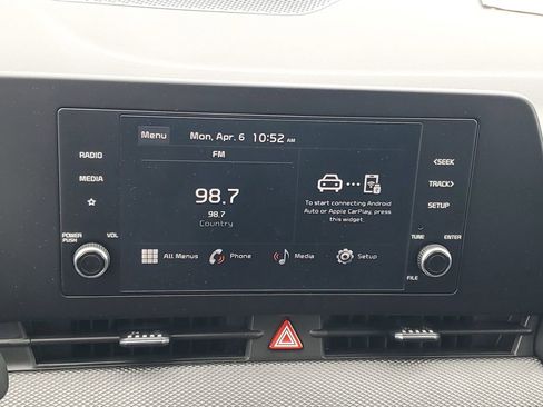 Used 2024 Kia Sportage LX image 16