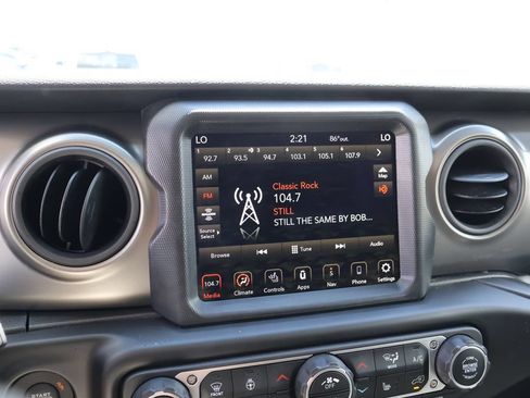 Used 2023 Jeep Wrangler Unlimited Sport AWD/4WD image 33