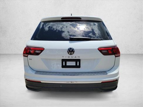 Used 2023 Volkswagen Tiguan SE FWD image 6