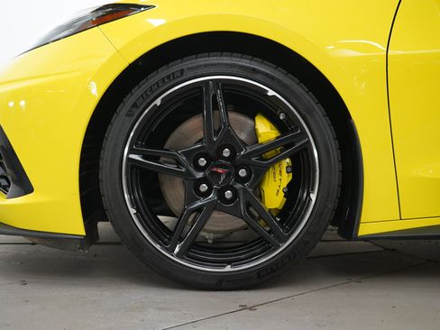Used 2023 Chevrolet Corvette Stingray Preferred Conv w/ Z51 Performance Package RWD image 33