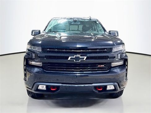 Used 2021 Chevrolet Silverado 1500 LT Trail Boss w/ Convenience Package II image 3