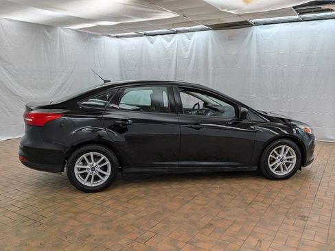 Used 2018 Ford Focus SE FWD image 8