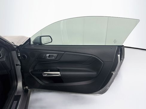 Used 2025 Ford Mustang Premium RWD image 28
