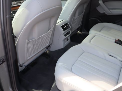 Used 2023 Audi Q5 2.0T Premium Plus w/ Premium Plus Package AWD/4WD image 23