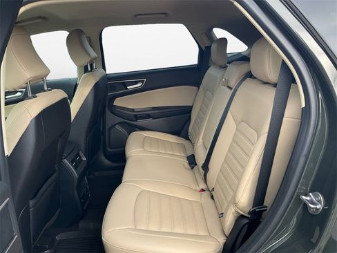 Used 2024 Ford Edge SEL w/ Convenience Package image 13