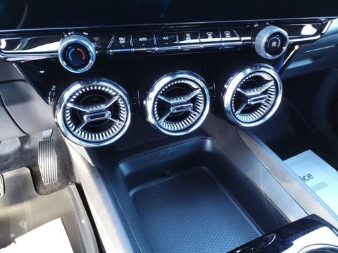 New 2025 Chevrolet Blazer EV LT image 18